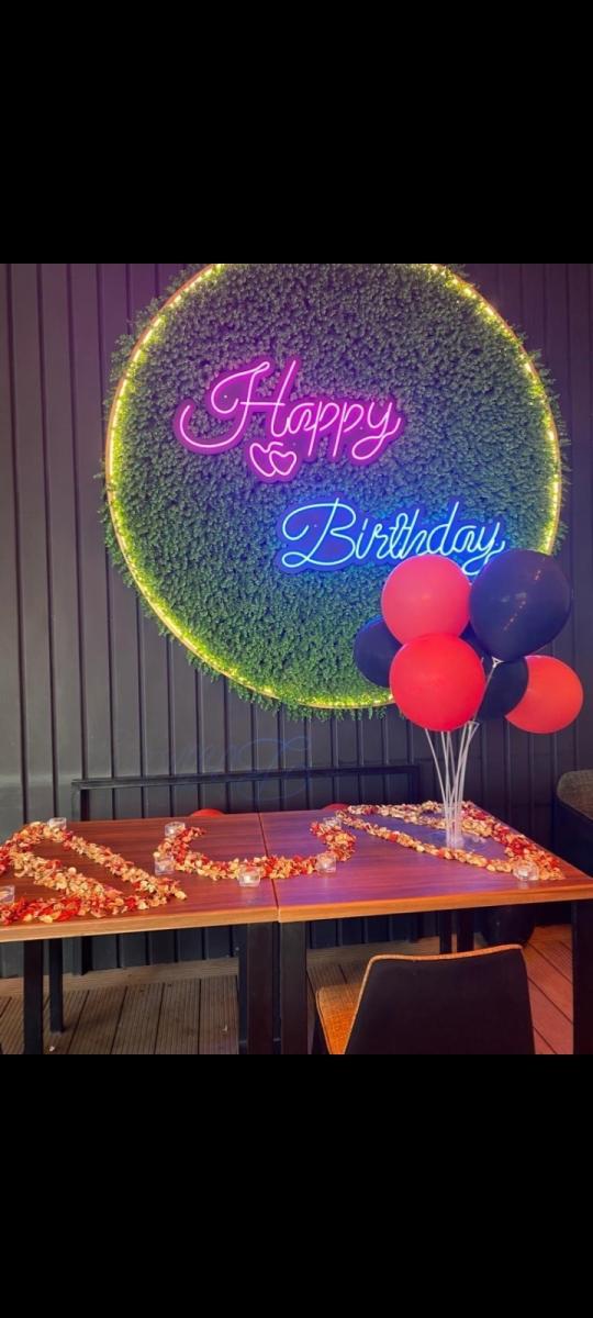 برگزاري تولد در برج ميلاد تهران